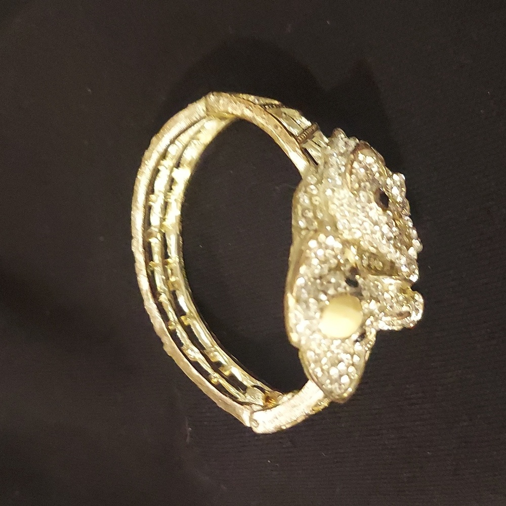 NATASHA Elephant Hinged Bracelet - Picture 3 of 6